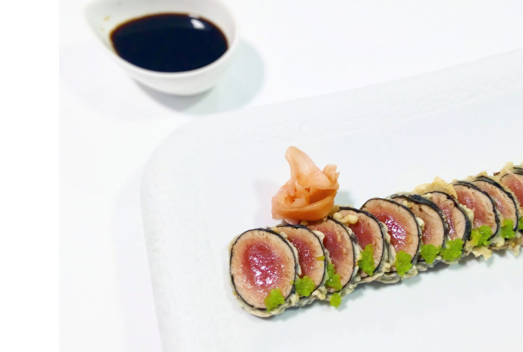 Tataki de atún en tempura con wasabi de Restaurante Balandro