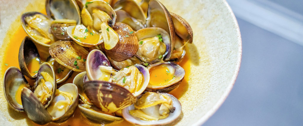 Almejas finas a la marinera