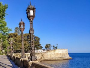 Alameda Apodaca con Baluarte de la Candelaria al fondo