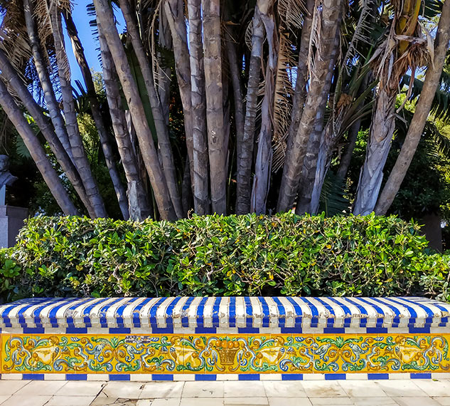 Banco de Azulejos en Alameda Apodaca